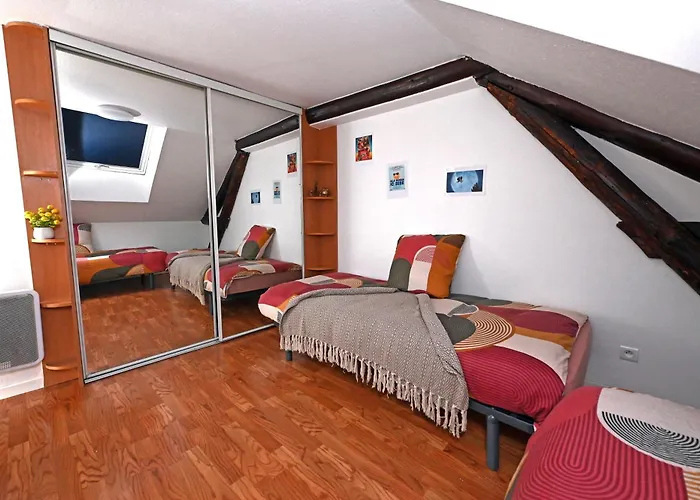 Ecrin Calme à - A Deux Pas De La Place Stanislas 2ch *